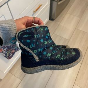Kids KEEN boots